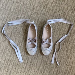 Girl’s Children’s Place silver ballet shoes size 1